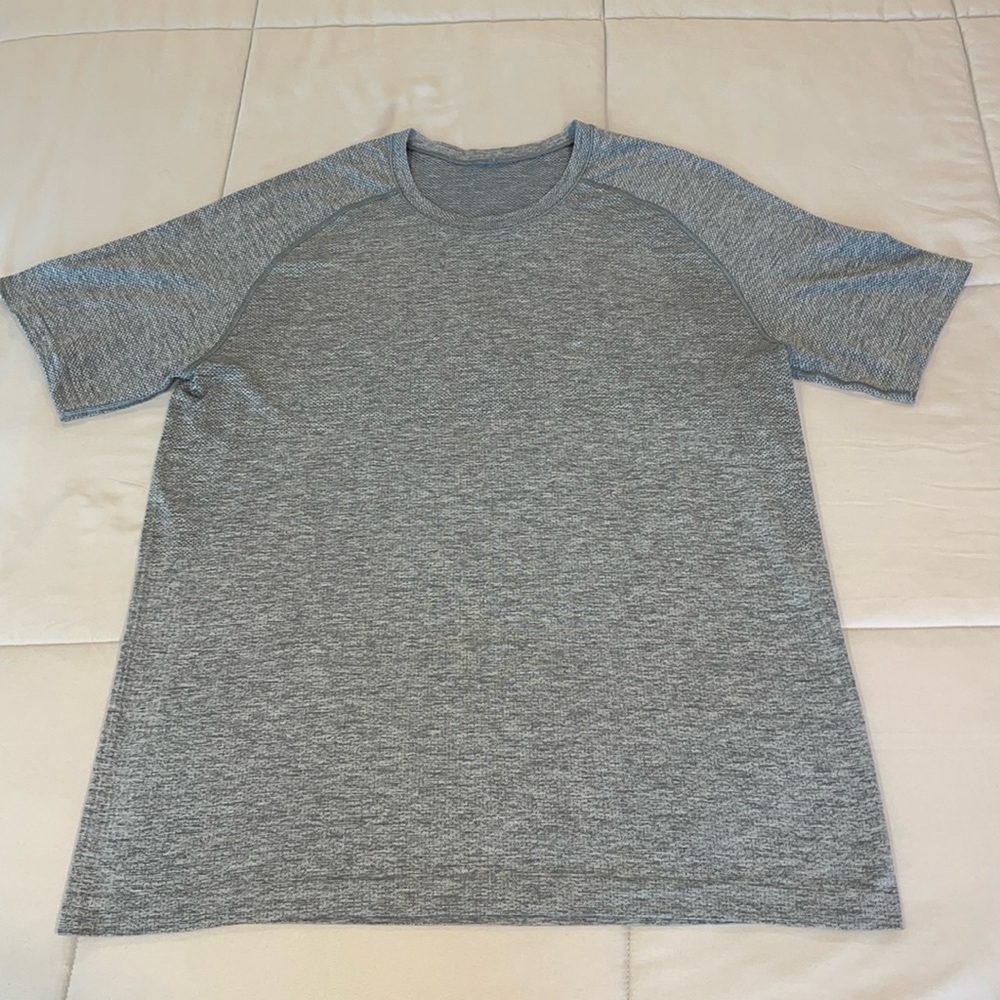 Lululemon Metal Vent Tech Short Sleeve Shirt
